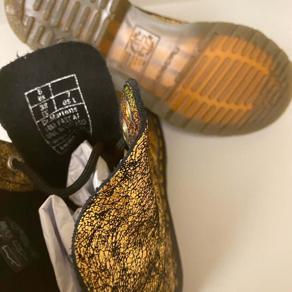 Dr Martens - Picture 8 of 11